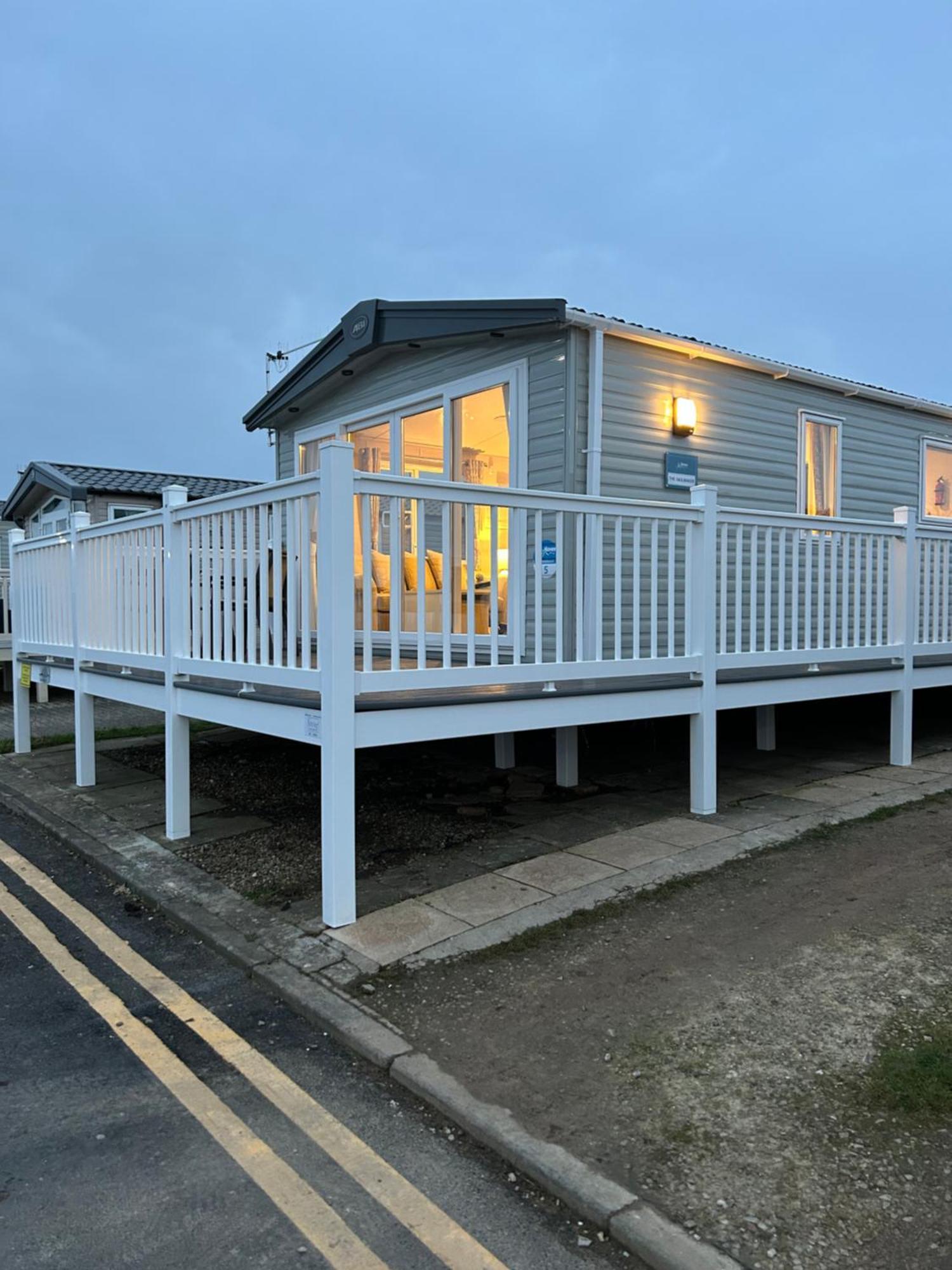 Stunning Mini Lodge With Sea View Filey Esterno foto